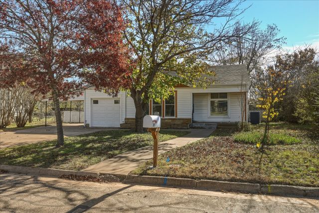 209 Kessler Drive, Granbury, TX 76048