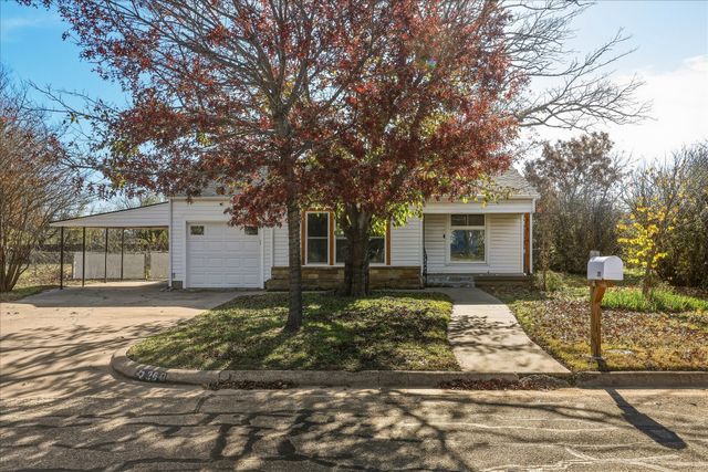 209 Kessler Drive, Granbury, TX 76048