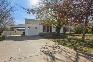 209 Kessler Drive, Granbury, TX 76048