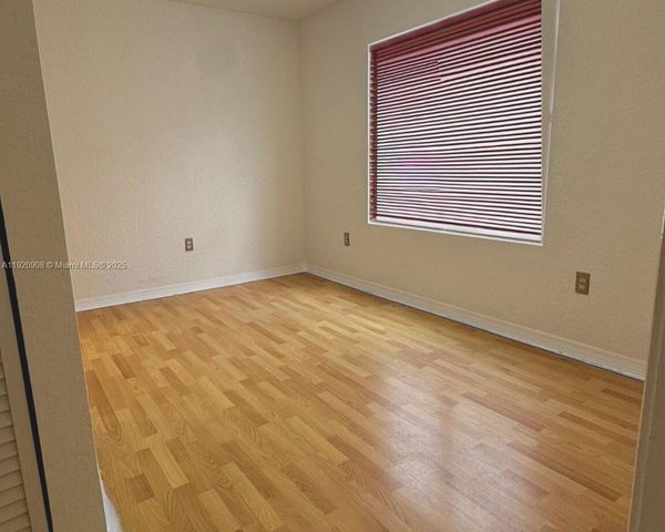 7326 Collins Ave 205, Miami Beach, FL 33141