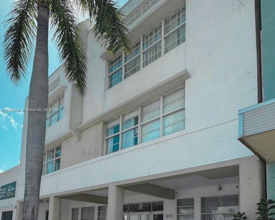 7326 Collins Ave 205, Miami Beach, FL 33141