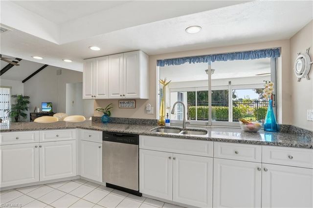 3878 SE 7th PL, Cape Coral, FL 33904