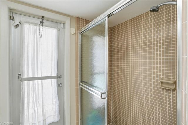 3878 SE 7th PL, Cape Coral, FL 33904