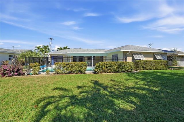 3878 SE 7th PL, Cape Coral, FL 33904