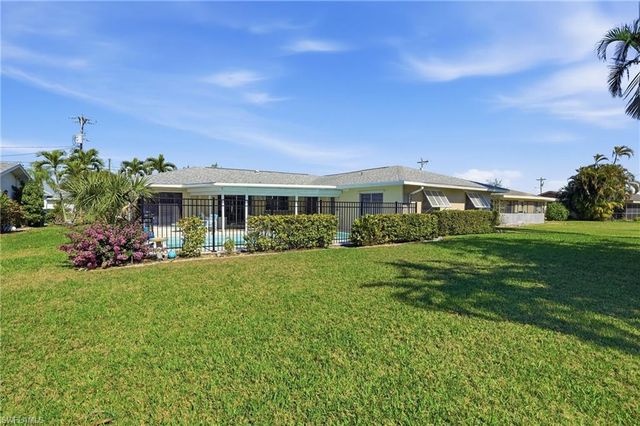 3878 SE 7th PL, Cape Coral, FL 33904