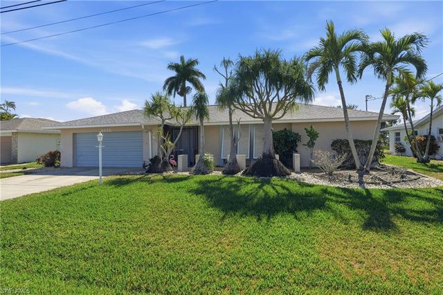 3878 SE 7th PL, Cape Coral, FL 33904