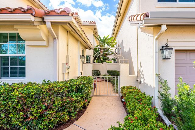 5183 NW 25th Way, Boca Raton, FL 33496