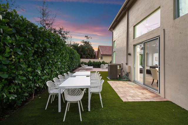 5183 NW 25th Way, Boca Raton, FL 33496