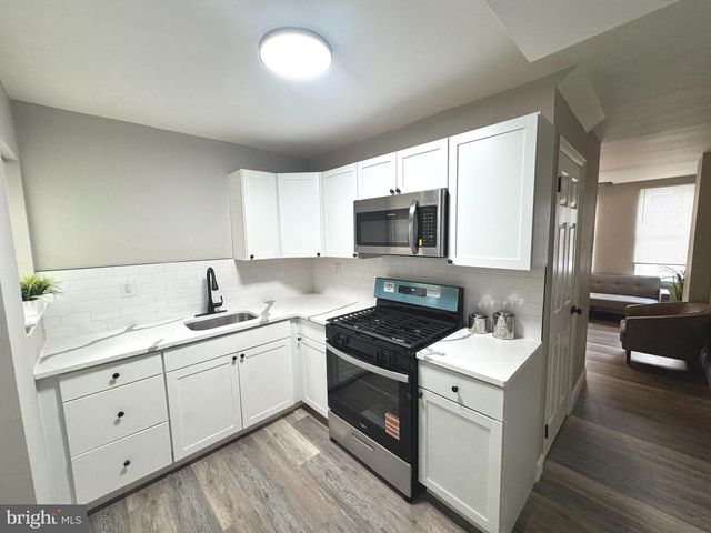 1001 N CHURCH ST, Wilmington, DE 19801