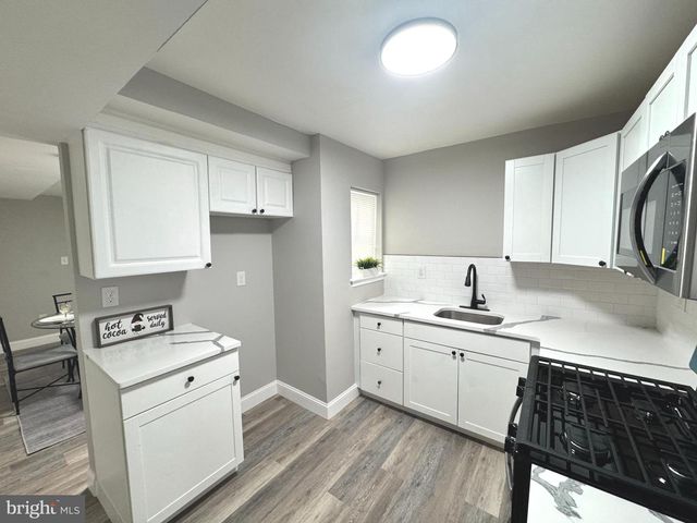 1001 N CHURCH ST, Wilmington, DE 19801