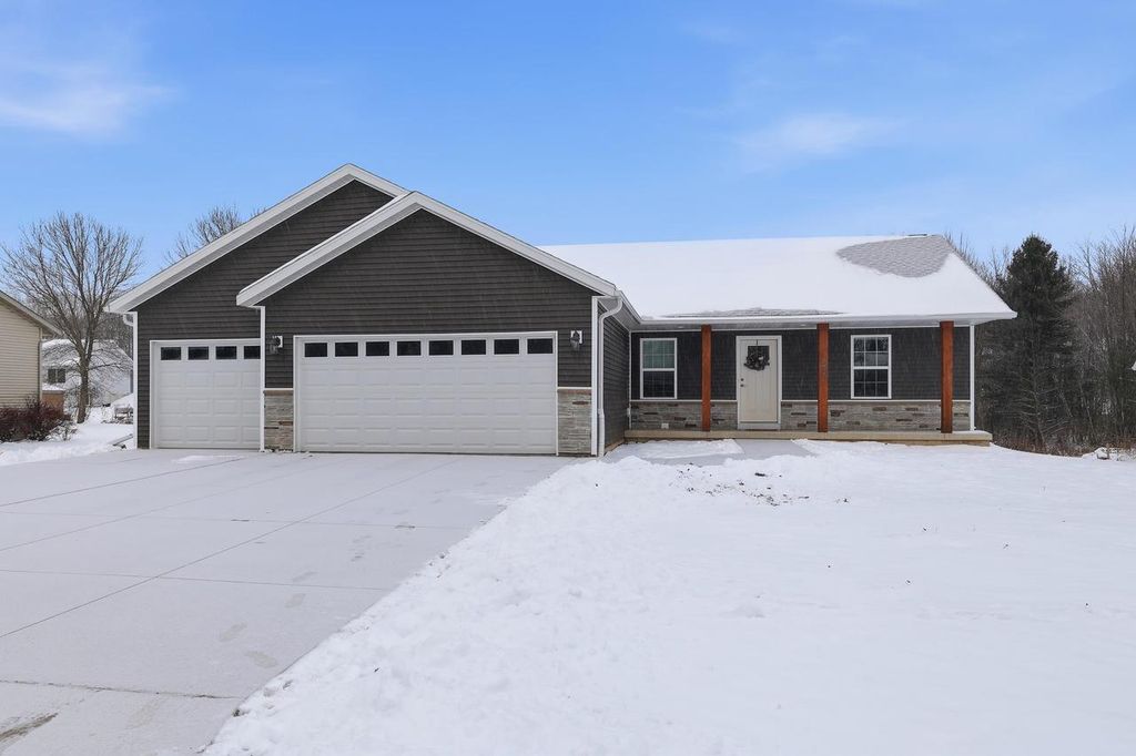 831 FAIRWAY DRIVE, Mosinee, WI 54455