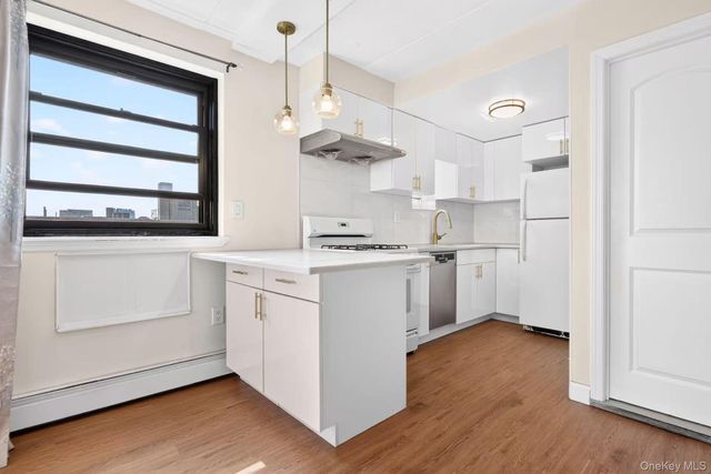 14468 38th Avenue 703, Flushing, NY 11354