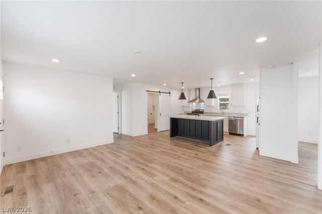 5868 East Carey Avenue, Las Vegas, NV 89156