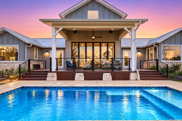 10033 KENDALL CYN, San Antonio, TX 78255