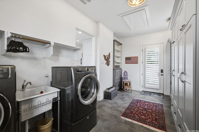10033 KENDALL CYN, San Antonio, TX 78255