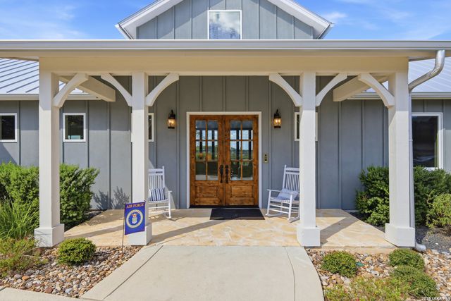 10033 KENDALL CYN, San Antonio, TX 78255
