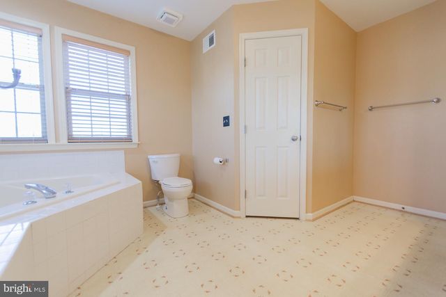 103 LACOSTA BLVD, Martinsburg, WV 25405