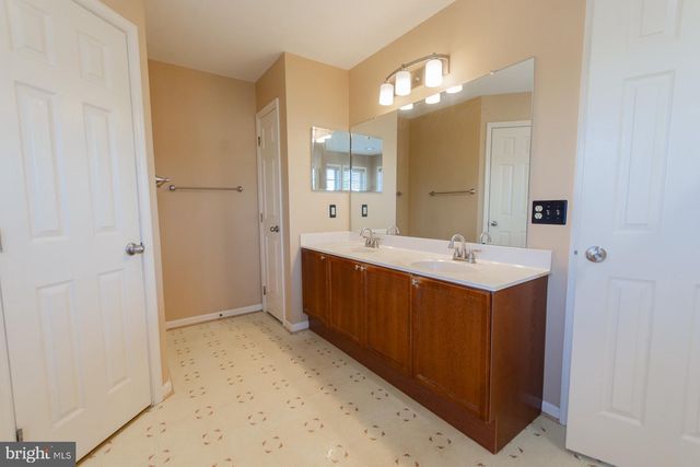 103 LACOSTA BLVD, Martinsburg, WV 25405
