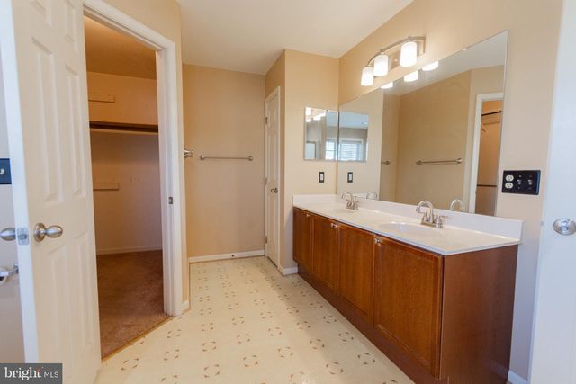 103 LACOSTA BLVD, Martinsburg, WV 25405