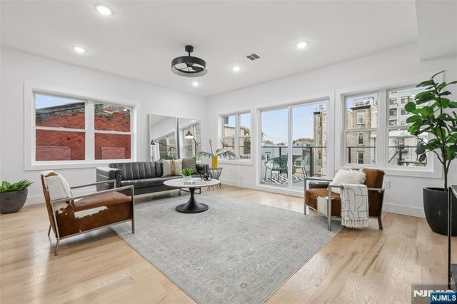 78 Beacon Avenue 2, Jersey City, NJ 07306