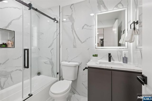 78 Beacon Avenue 2, Jersey City, NJ 07306