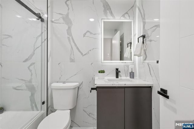 78 Beacon Avenue 2, Jersey City, NJ 07306