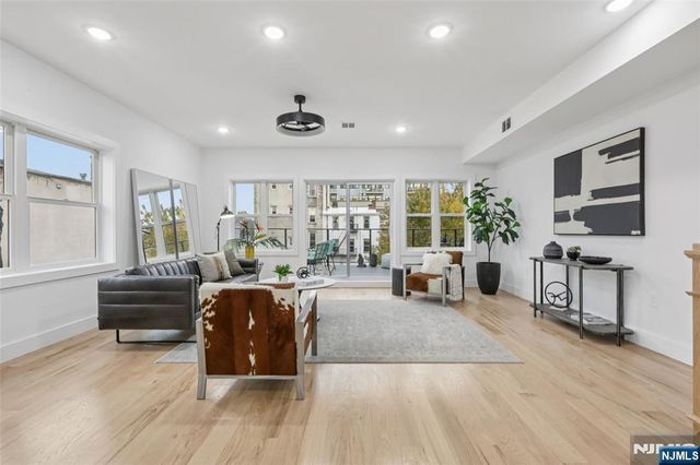 78 Beacon Avenue 2, Jersey City, NJ 07306