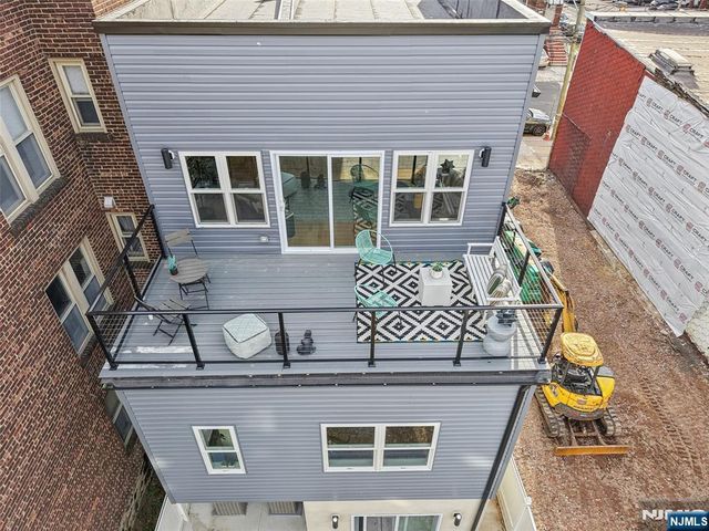 78 Beacon Avenue 2, Jersey City, NJ 07306