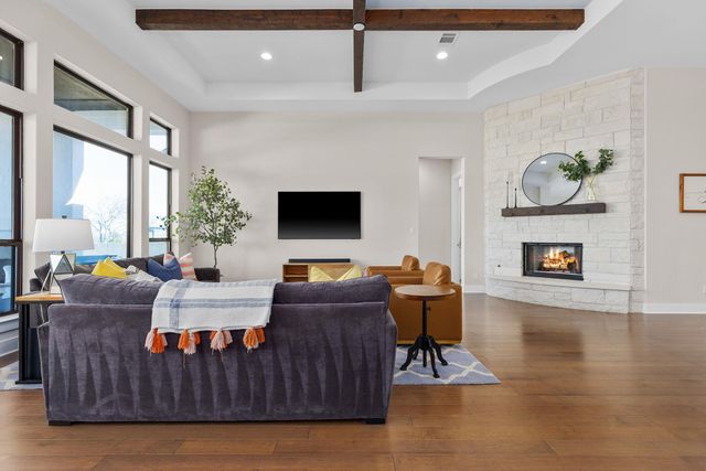 208 Rosetta LOOP, Liberty Hill, TX 78642