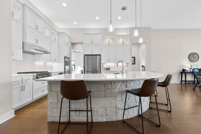 208 Rosetta LOOP, Liberty Hill, TX 78642