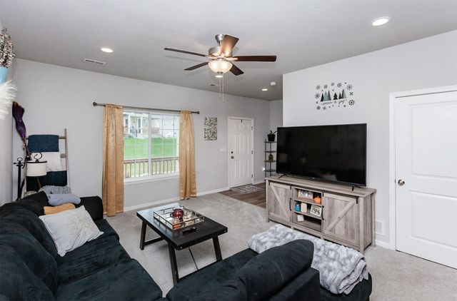 700 Nantucket Place, Norwalk, IA 50211