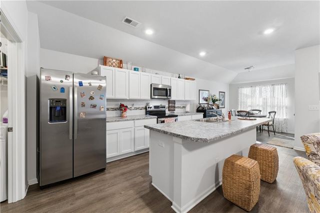 7901 SE 6th Street, Blue Springs, MO 64014