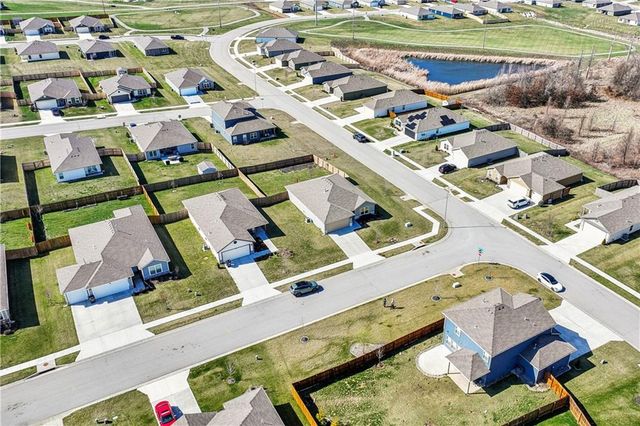 7901 SE 6th Street, Blue Springs, MO 64014