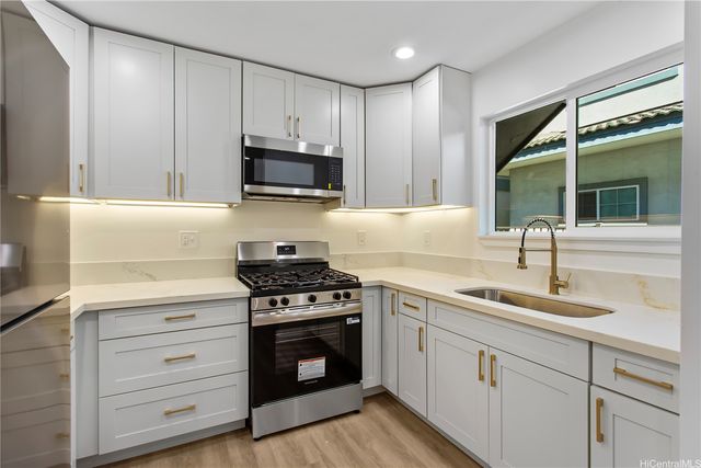 1861 Kapiolani Boulevard B, Honolulu, HI 96826