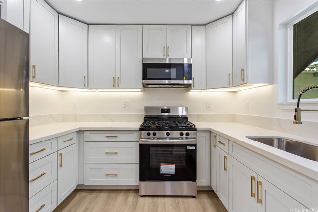 1861 Kapiolani Boulevard B, Honolulu, HI 96826