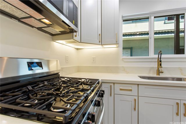 1861 Kapiolani Boulevard B, Honolulu, HI 96826