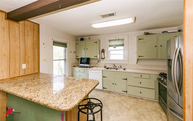 709 W Church Street, Springhill, LA 71075