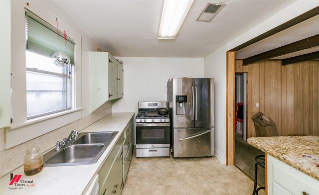 709 W Church Street, Springhill, LA 71075