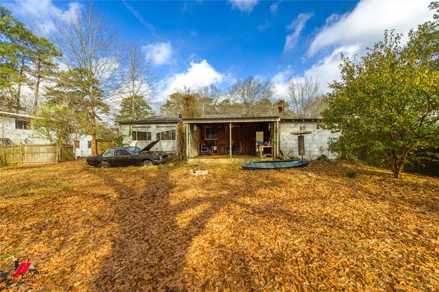 709 W Church Street, Springhill, LA 71075