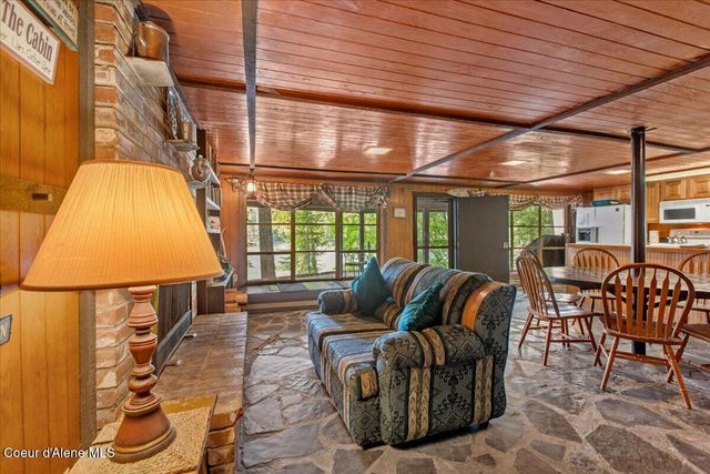 7355 E Cumberland CT, Hayden, ID 83835