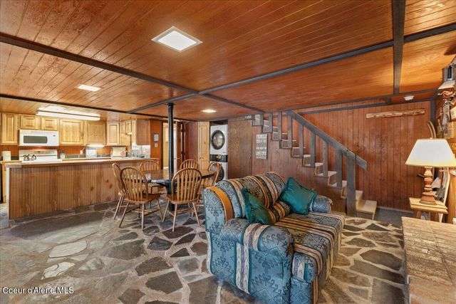7355 E Cumberland CT, Hayden, ID 83835
