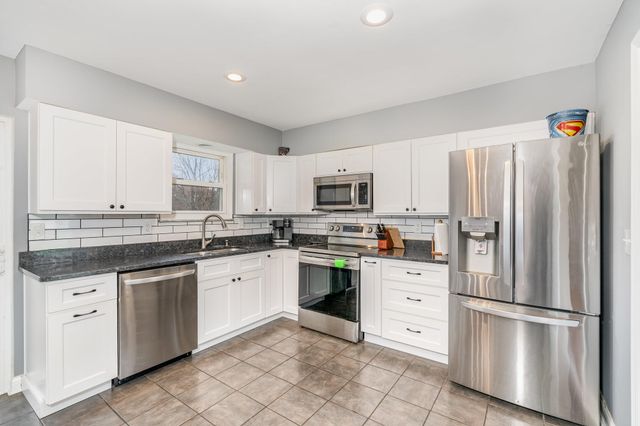 910 Hillview Road, Alexandria, KY 41001