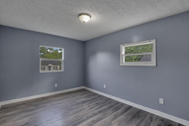 588 S Waverly Street, Columbus, OH 43213