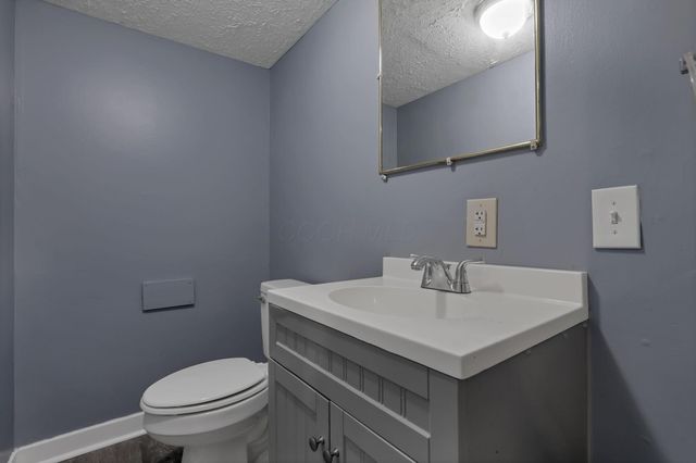 588 S Waverly Street, Columbus, OH 43213