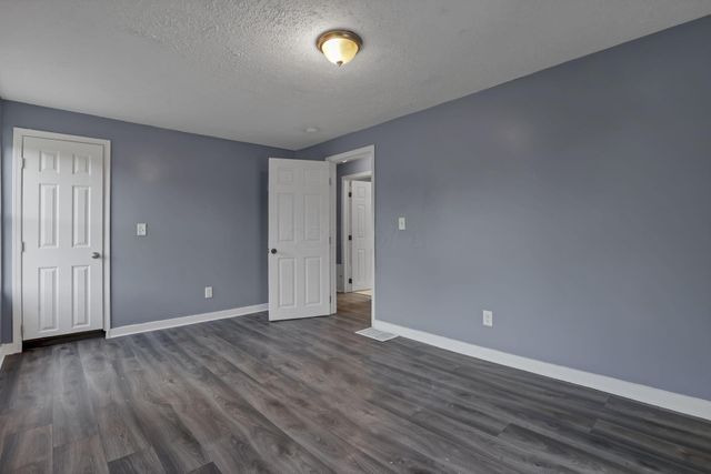 588 S Waverly Street, Columbus, OH 43213