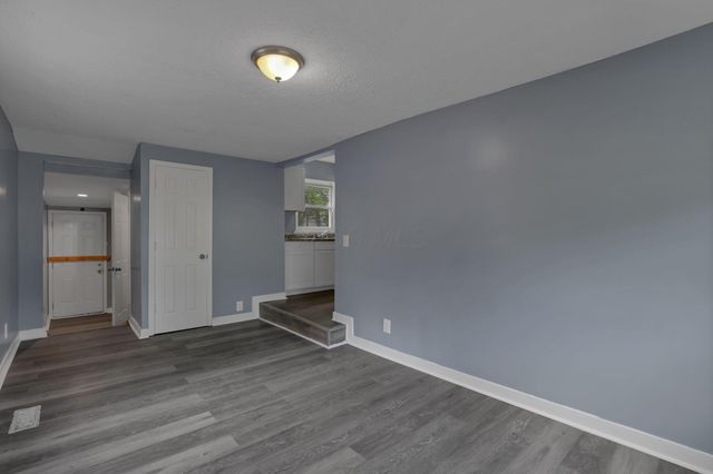 588 S Waverly Street, Columbus, OH 43213