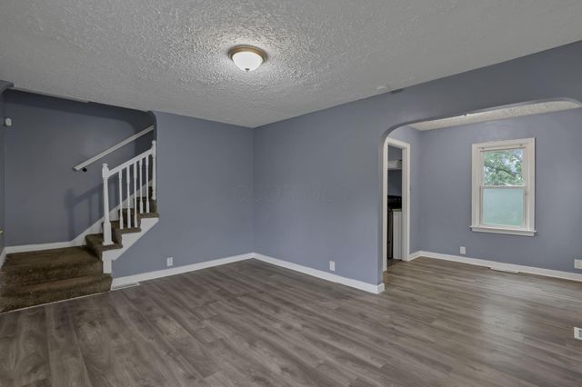 588 S Waverly Street, Columbus, OH 43213