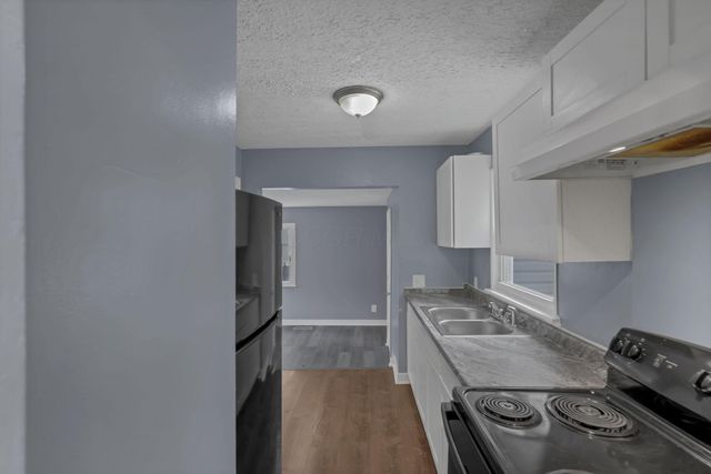 588 S Waverly Street, Columbus, OH 43213