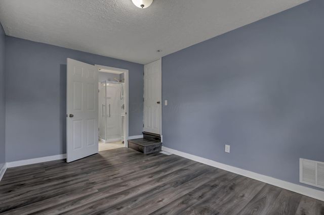 588 S Waverly Street, Columbus, OH 43213