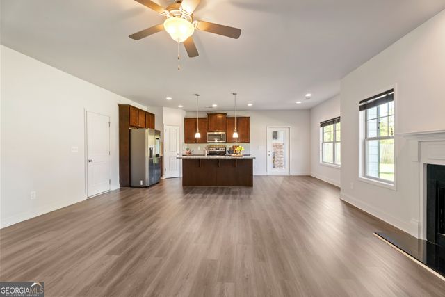 6376 SPRING COVE Drive, Flowery Branch, GA 30542